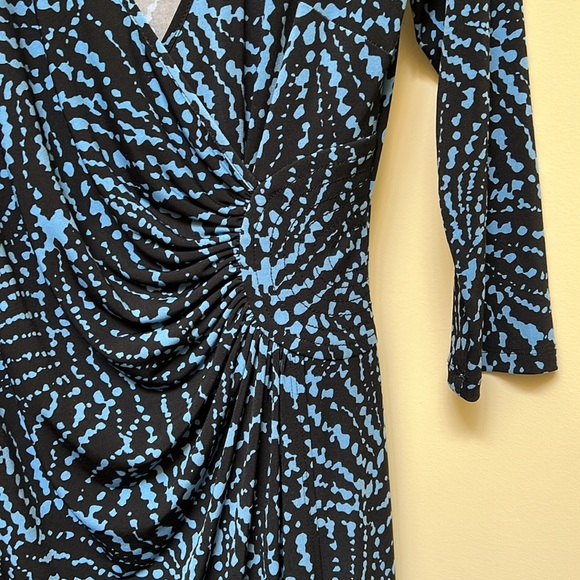 Jersey Laundry by design wrap-around type dress with 3/4 lenght sleeves. - Picture 1 of 3